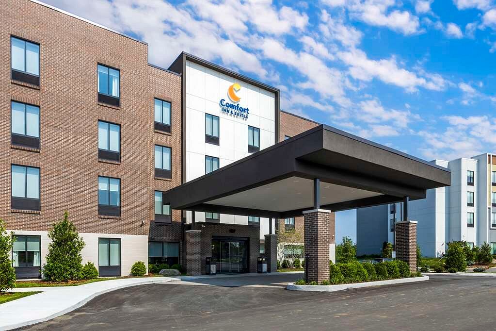 hotel-entrance